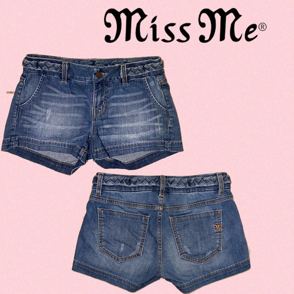 EUC - MISS ME MID RISE SHORTS size 27